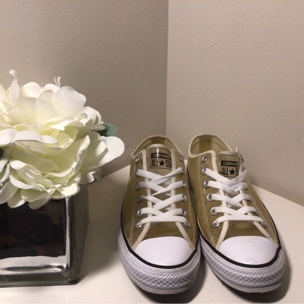 Converse Unisex Chuck Taylor All Star Clear Ox- Size 6.5